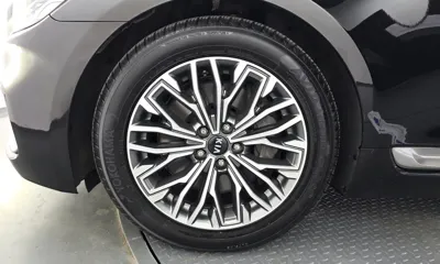 Kia K9 2019, 171421 км, за 10223.35 USD