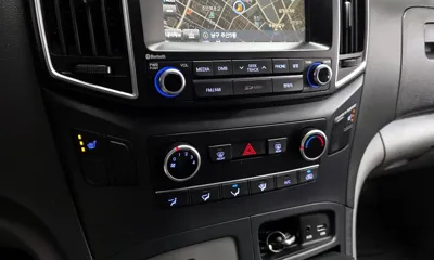 Hyundai Starex 2017, 54855 км, за 8652.1 USD - фото 17