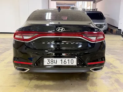 Hyundai Grandeur 2018, 142486 км, за 7089.41 USD