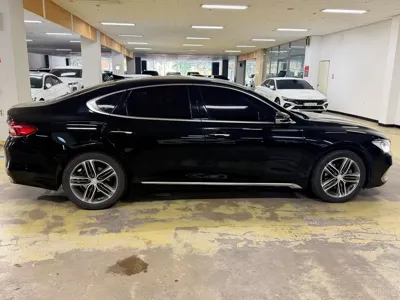 Hyundai Grandeur 2018, 142486 км, за 7089.41 USD