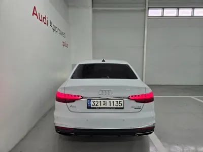 Audi A4 2022, 51900 км, за 18883.89 USD