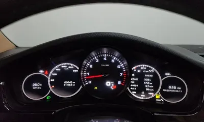 Porsche Panamera 2018, 68645 км, за 42004.73 USD - фото 8