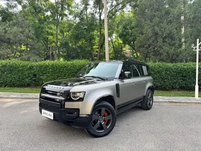 Land Rover Defender · 2025 год