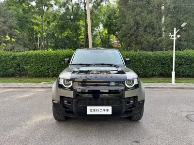 Land Rover Defender 2025, 1800 км, за 112651.29 USD