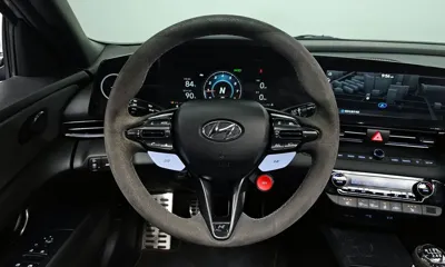 Hyundai Avante 2022, 40747 км, за 16224.38 USD - фото 13