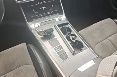 Audi A6L 2019, 119500 км, за 25748 USD - фото 16