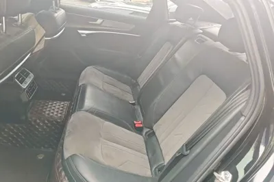 Audi A6L 2019, 119500 км, за 25748 USD - фото 20
