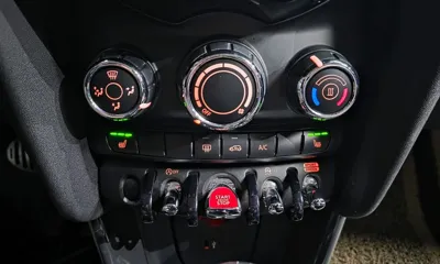 MINI Cooper 2019, 105518 км, за 7491.86 USD - фото 17