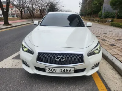 Infiniti Q50 2016, 94000 км, за 4485.47 USD