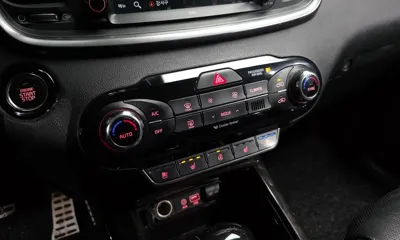 Kia Sorento 2017, 103644 км, за 9405.42 USD - фото 17