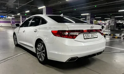Hyundai Grandeur 2015, 158837 км, за 4260.21 USD