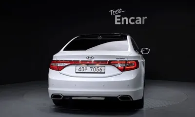 Hyundai Grandeur 2016, 124391 км, за 5817.03 USD