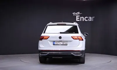 Volkswagen Tiguan 2021, 122305 км, за 17773.37 USD