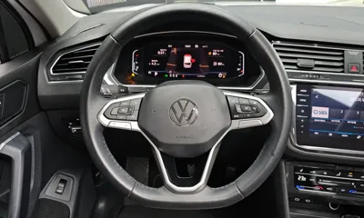Volkswagen Tiguan 2021, 122305 км, за 17773.37 USD - фото 13