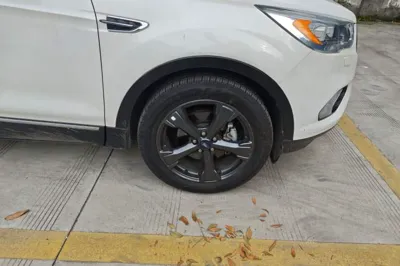 Ford Kuga 2019, 72400 км, за 8244 USD - фото 10