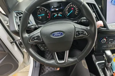 Ford Kuga 2019, 72400 км, за 8244 USD - фото 12