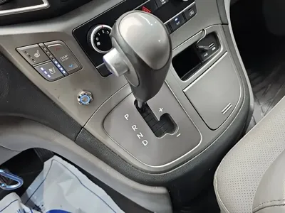 Hyundai Starex 2020, 110400 км, за 9386.9 USD - фото 8