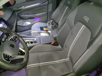 Volkswagen Golf 2023, 14300 км, за 23292.66 USD - фото 8