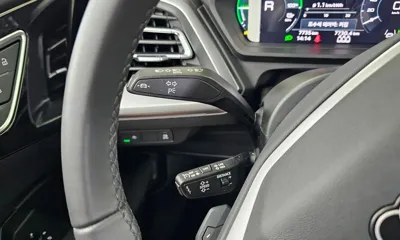 Audi Q4 e-tron 2025, 7735 км, за 30523.83 USD - фото 30