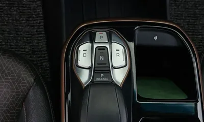 Hyundai Ioniq 2019, 152829 км, за 7651.14 USD - фото 9