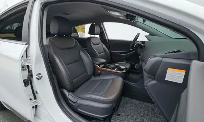 Hyundai Ioniq 2019, 152829 км, за 7651.14 USD - фото 11