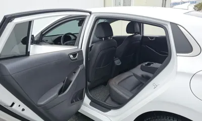 Hyundai Ioniq 2019, 152829 км, за 7651.14 USD - фото 12