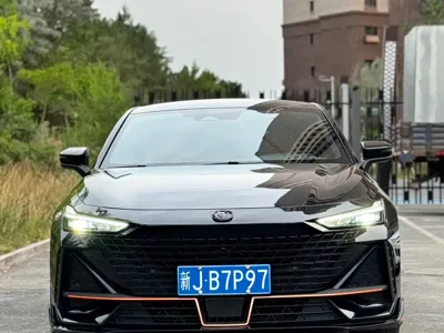 Changan UNI-V · 2023 год