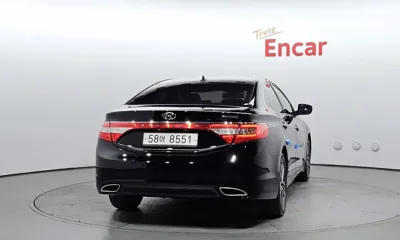 Hyundai Grandeur 2014, 213304 км, за 4269.57 USD