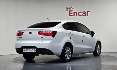 Kia Pride 2012, 33890 км, за 3166.32 USD
