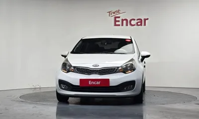 Kia Pride 2012, 33890 км, за 3166.32 USD