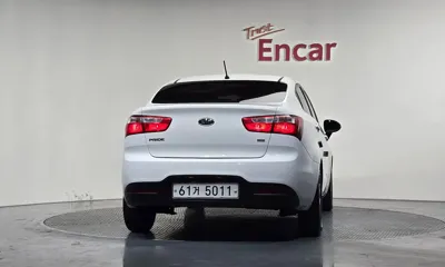 Kia Pride 2012, 33890 км, за 3166.32 USD