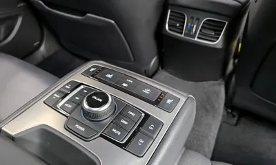 Hyundai Genesis 2014, 82773 км, за 7816.6 USD - фото 19