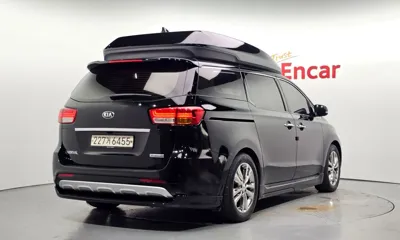 Kia Canival 2018, 121127 км, за 12552.89 USD