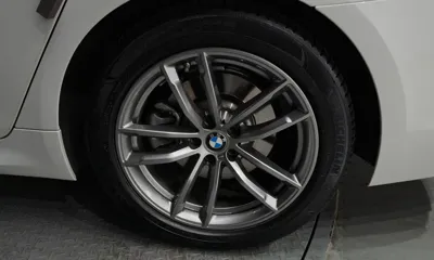 BMW 5-Series 2020, 17838 км, за 23814.17 USD