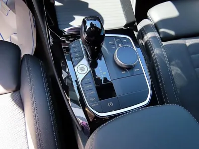 BMW X4 2024, 7300 км, за 51875.43 USD - фото 11