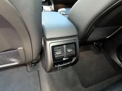 BMW X4 2024, 7300 км, за 51875.43 USD - фото 16