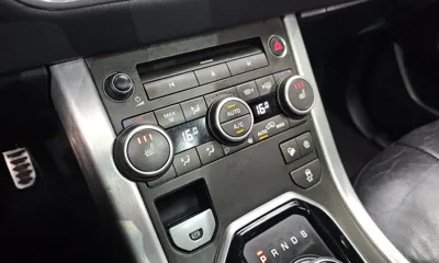 Land Rover Range Rover Evoque 2018, 124394 км, за 7811.47 USD - фото 18