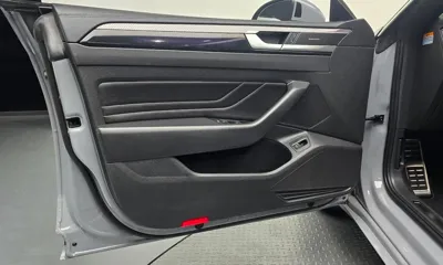 Volkswagen Arteon 2022, 110230 км, за 21703.45 USD - фото 24