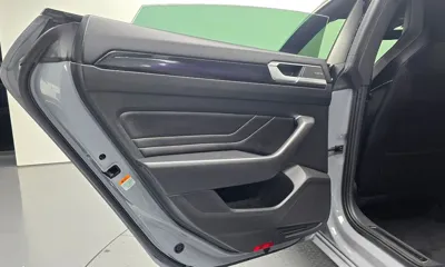 Volkswagen Arteon 2022, 110230 км, за 21703.45 USD - фото 25