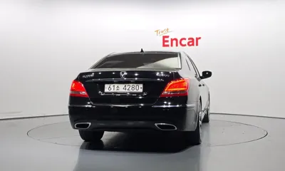 Hyundai Equus 2012, 161866 км, за 3841.89 USD