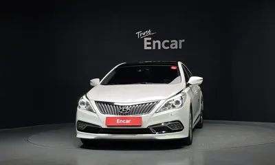 Hyundai Grandeur 2015, 168596 км, за 4291.2 USD