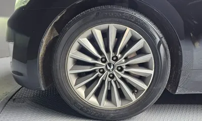 Hyundai Equus 2015, 128518 км, за 5185.77 USD