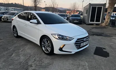 Hyundai Avante 2018, 80994 км, за 7870.55 USD