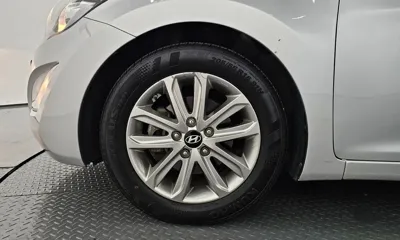Hyundai Avante 2016, 93470 км, за 3771.99 USD