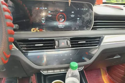 Hongqi HS5 2022, 82400 км, за 11497 USD - фото 10