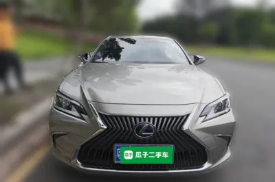 Lexus ES 2018, 116800 км, за 27523 USD