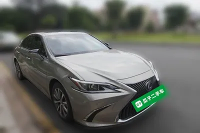 Lexus ES 2018, 116800 км, за 27523 USD
