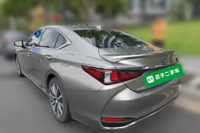 Lexus ES 2018, 116800 км, за 27523 USD