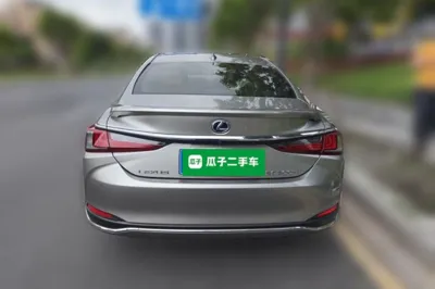 Lexus ES 2018, 116800 км, за 27523 USD