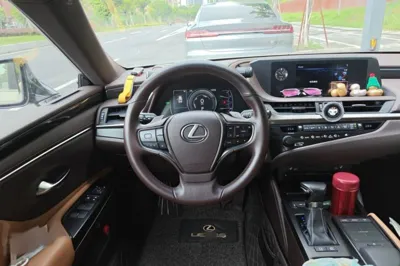 Lexus ES 2018, 116800 км, за 27523 USD - фото 9